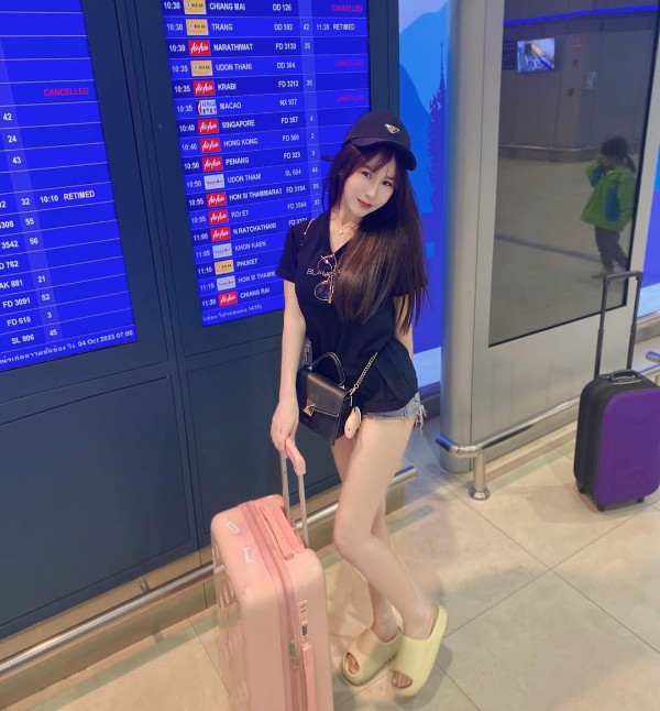 Money แจกวาร์ป น้อง อิง มัณฑนา หมวย เอ็กซ์ หน้าเซ็กซ์ อกขาว 18+ 18